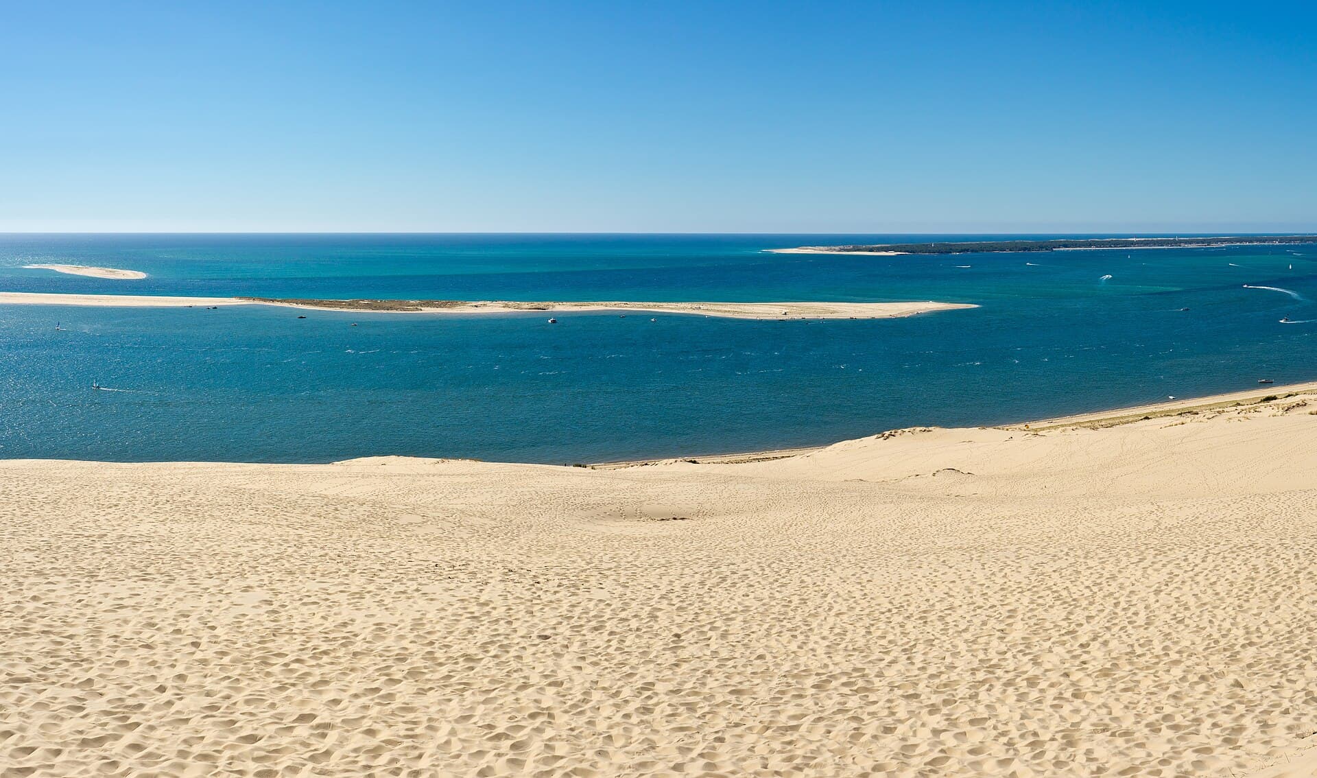 Looking down the Dune du Pilat to the Atlantic and the Banc d'Arguin sandbank