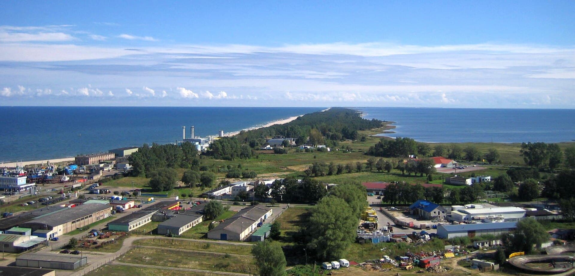 Sandy dunes and pine forests along the curving shoreline of Hel Peninsula