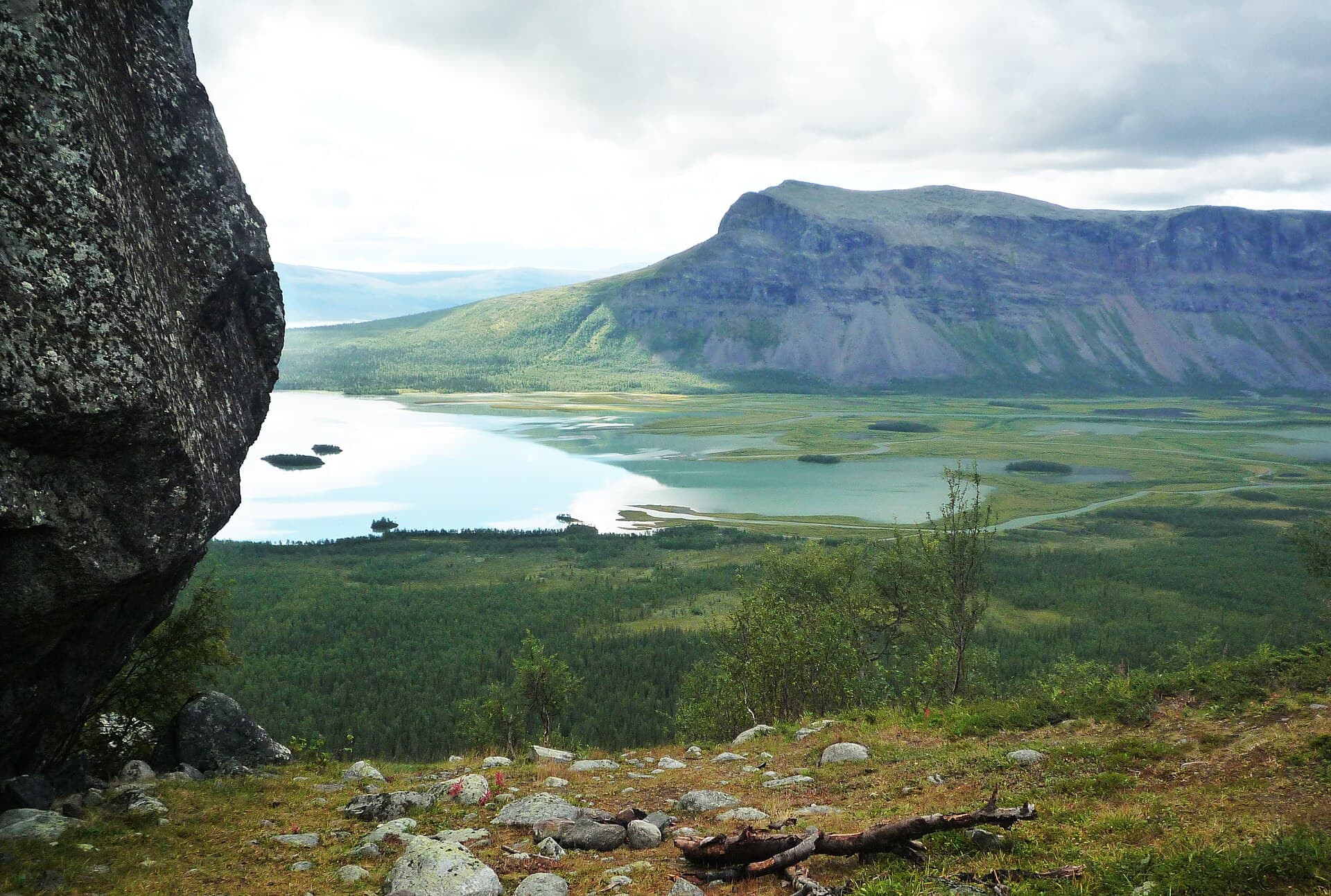 Braided glacial channels of the Rapa River delta winding through Sarek inside the Laponian Area