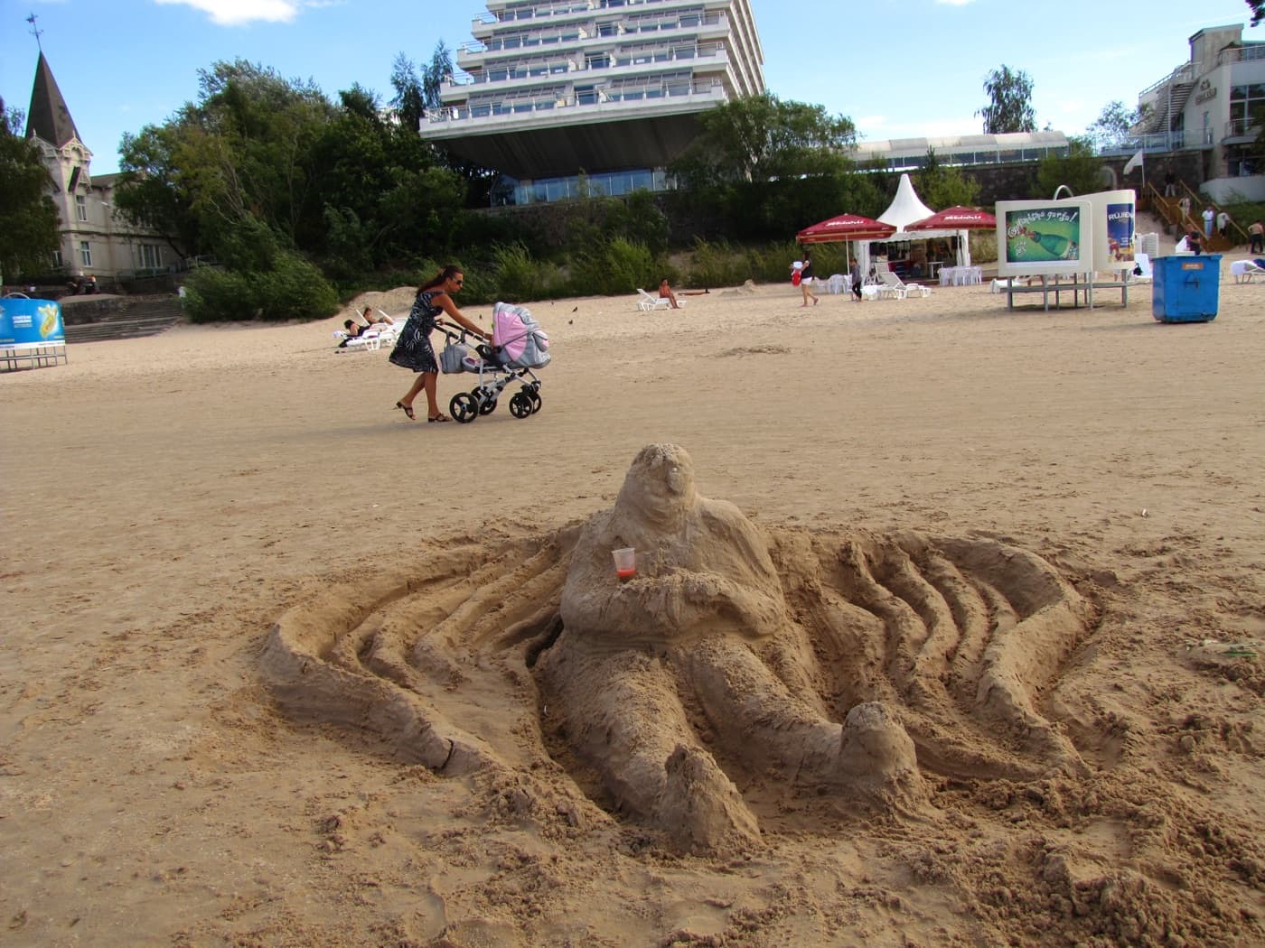 The long white quartz sands and pine-fringed dunes of Majori beach in Jūrmala along the Gulf of Riga