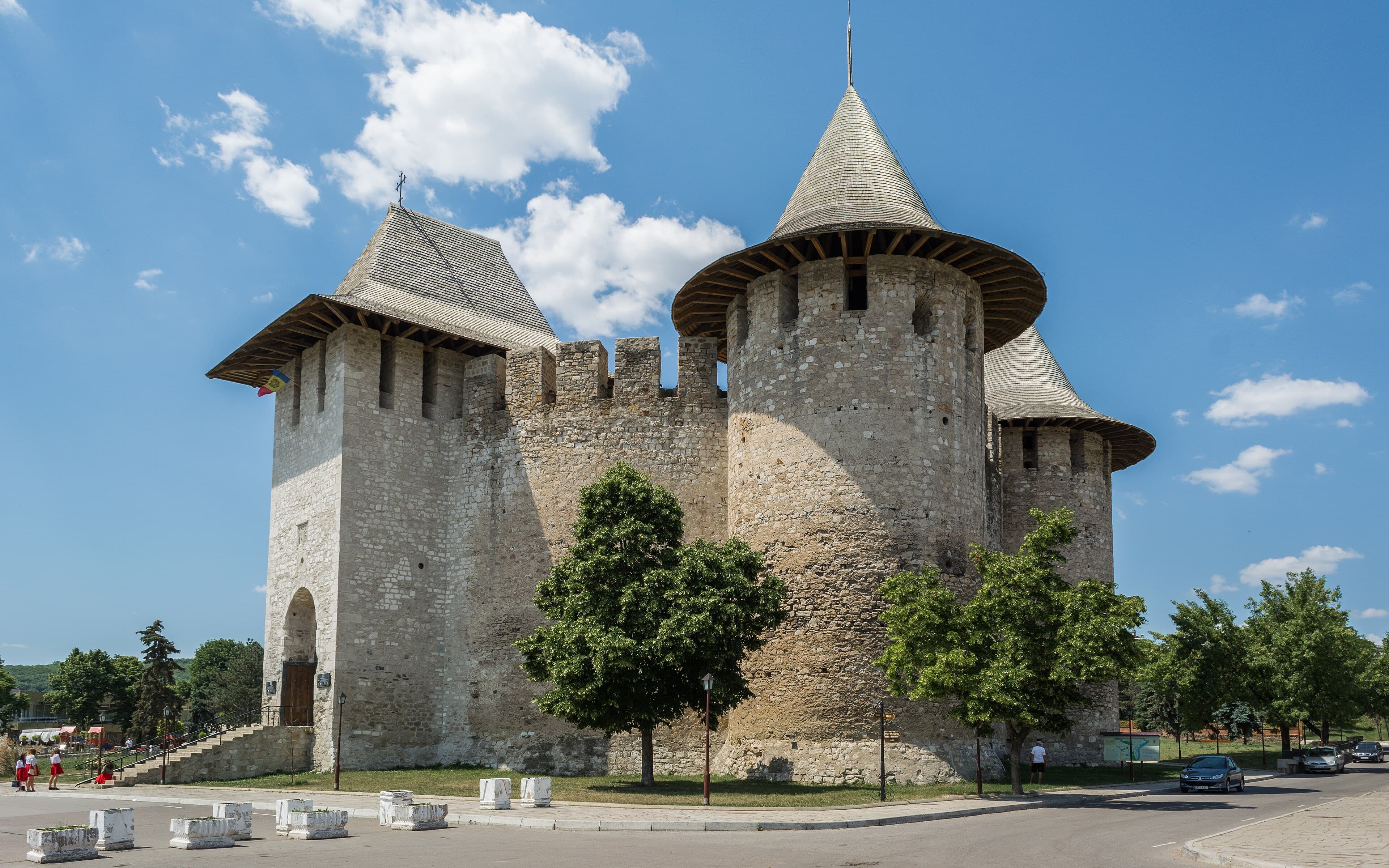 The round stone fortress beside the Dniester at Soroca