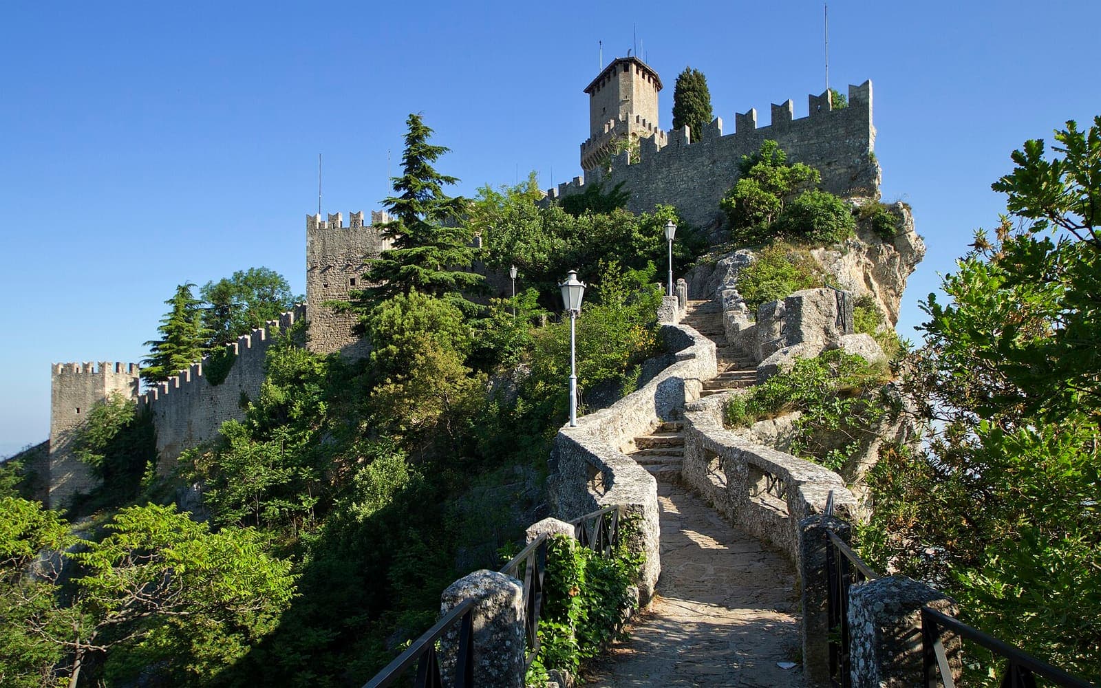 The path up to the Guaita tower along the ridge of Monte Titano